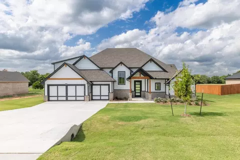 1512 E Deer Meadows Dr, Perkins, OK 74059