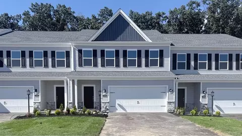 157 Sweetwater Dr, Moon Township, PA 15108