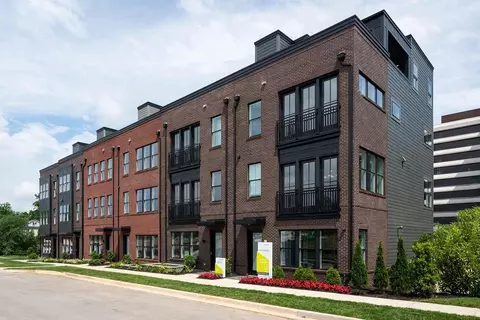 5905 Stonehenge Pl, North Bethesda, MD 20852