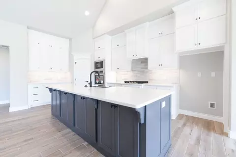 Kitchen - 2920 E Northampton St, Broken Arrow, OK 74014 photo 11 of 14