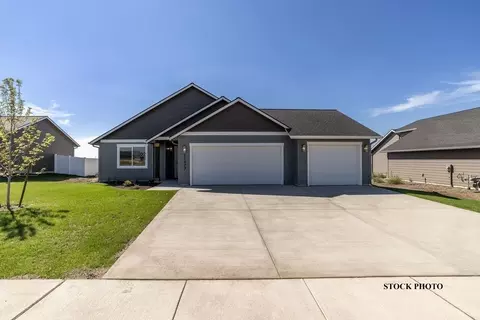 11989 N Lennon Ln, Rathdrum, ID 83858