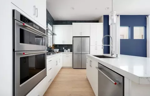 Kitchen - 672 Gadwall, Irvine, CA 92618 photo 5 of 6