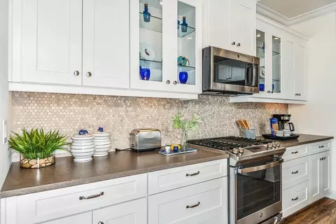 Kitchen - 4519 Canoe Creek Ave, Parrish, FL 34219 photo 4 of 6