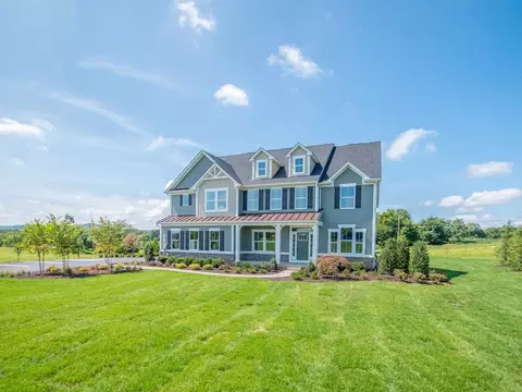 Exterior - 300 Pinewood Dr, Mars, PA 16046 photo 2 of 6