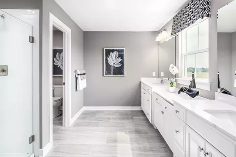 Bath - 300 Pinewood Dr, Mars, PA 16046 photo 2 of 3