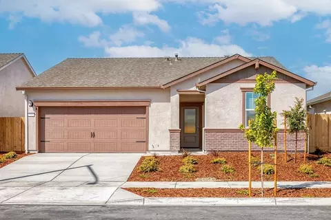 6690 Gallop Ln, Riverbank, CA 95367