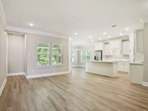 13532 Garland Rd, Ocean Springs, MS 39564