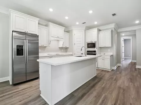 13516 Garland Rd, Ocean Springs, MS 39564