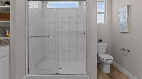 Bath - 2302 Continental Ave, Abilene, TX 79601 photo 2 of 3