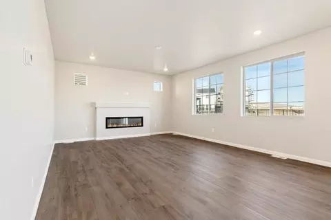 Living - 17599 E 103rd Dr, Commerce City, CO 80022 photo 3 of 6