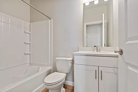 Bath - 17599 E 103rd Dr, Commerce City, CO 80022 photo 2 of 3