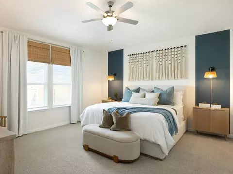 702 Universal Dr, Hutto, TX 78634