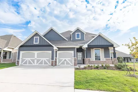 916 Damask Dr, Edmond, OK 73034