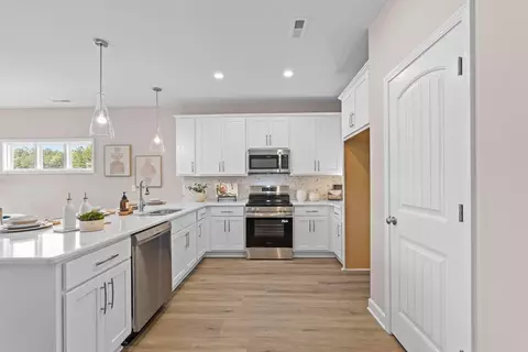 Kitchen - 4192 Workman Loop, Leland, NC 28451 photo 3 of 7