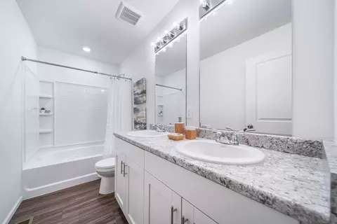 Bath - 7067 N Obsidian Way, Eagle Mountain, UT 84005 photo 1 of 1