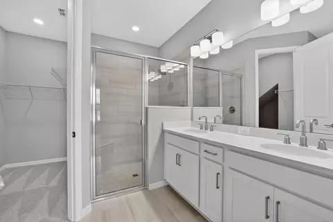 Bath - 13419 Commons Ave, Parrish, FL 34219 photo 1 of 5