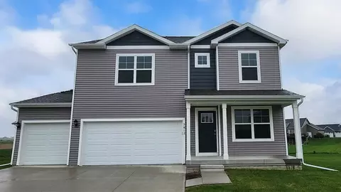 914 2nd St NE, Altoona, IA 50009