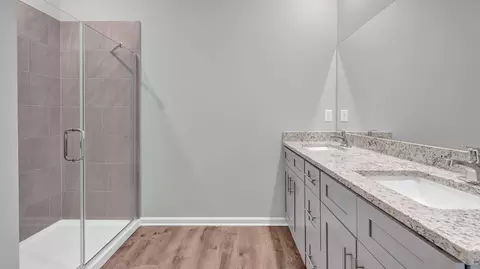 Bath - 8248 Bankhead Dr, Olive Branch, MS 38654 photo 2 of 10