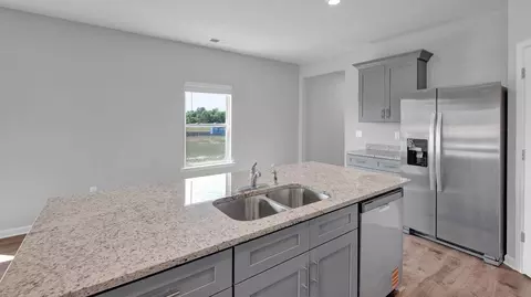 Kitchen - 8248 Bankhead Dr, Olive Branch, MS 38654 photo 8 of 15