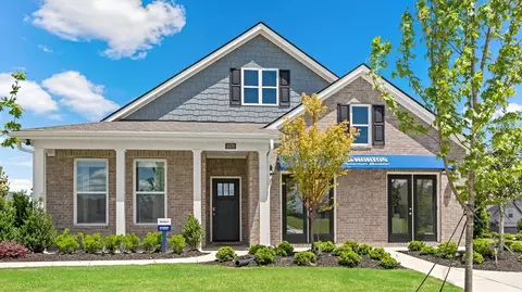 Exterior - 8248 Bankhead Dr, Olive Branch, MS 38654 photo 2 of 8