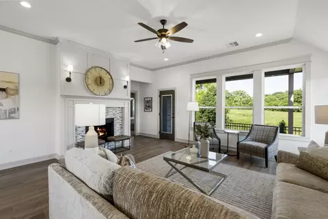 Living - 7201 E Oakland St, Broken Arrow, OK 74014 photo 3 of 7