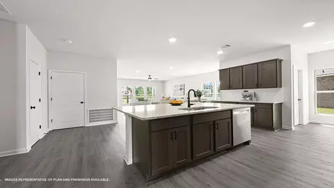 Kitchen - 15504 Rocco Dr, Baker, LA 70714 photo 4 of 8