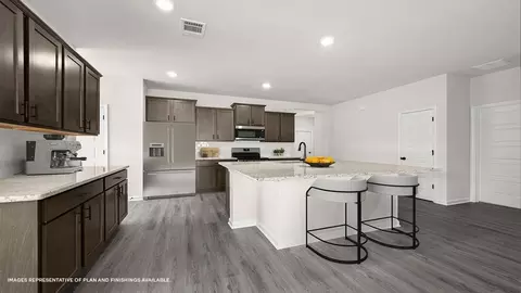 Kitchen - 15504 Rocco Dr, Baker, LA 70714 photo 3 of 8