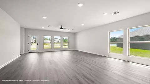 Living - 15504 Rocco Dr, Baker, LA 70714 photo 1 of 3