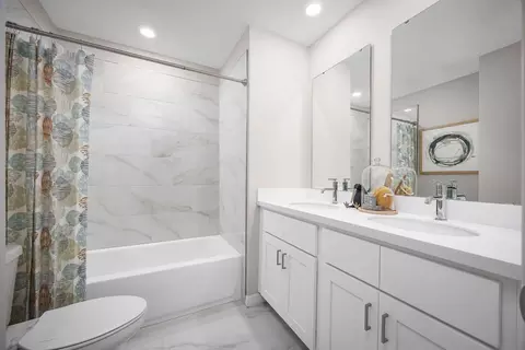 Bath - 5224 Luisa Ct, Saint Cloud, FL 34771 photo 4 of 8