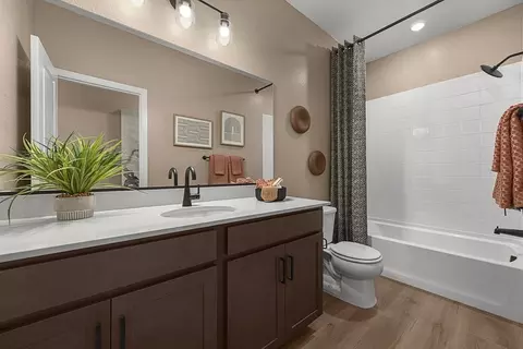Bath - 18879 E 92nd Ave, Commerce City, CO 80022 photo 1 of 3