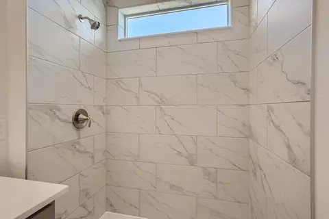 Bath - 300 Equine Rd, Berthoud, CO 80513 photo 2 of 5