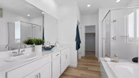 Bath - 2625 Briones Dr, Fairfield, CA 94533 photo 4 of 6