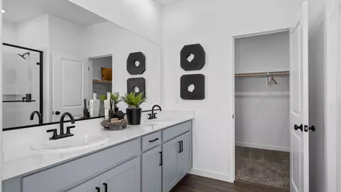 Bath - 2625 Briones Dr, Fairfield, CA 94533 photo 2 of 6