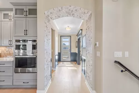 12345 N Forty Dr, Saint Louis, MO 63141