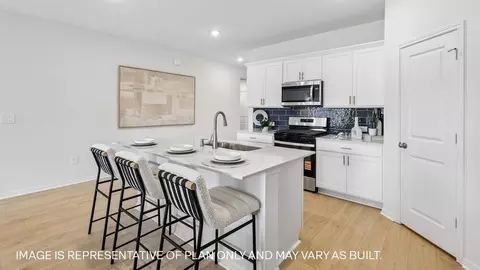 Kitchen - 2313 Bronc Buster Way, Leander, TX 78641 photo 4 of 10