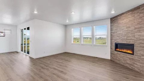 Living - 957 Andrews Crest Dr, Berthoud, CO 80513 photo 4 of 4