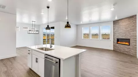 Living - 957 Andrews Crest Dr, Berthoud, CO 80513 photo 1 of 4