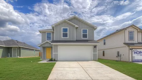 2207 Gentle Rain Dr, Luling, TX 78648