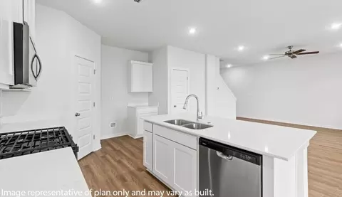 Entry Way - 1695 Ridgeview Dr, Springdale, AR 72762 photo 5 of 7