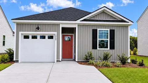 1060 Lakes Blvd, Brunswick, GA 31525