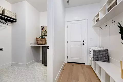 Entry Way - 6000 Id-16, Eagle, ID 83616 photo 2 of 2
