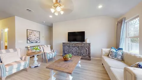 Living - 20395 W 193rd Ln, Spring Hill, KS 66083 photo 1 of 2