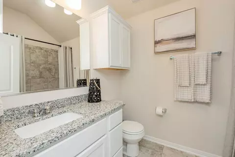 Bath - 10224 Bethlehem Ct, Waco, TX 76708 photo 3 of 3