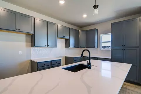Kitchen - 13502 Arriba Dr, Peyton, CO 80831 photo 4 of 5