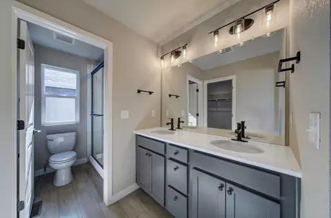 Bath - 13502 Arriba Dr, Peyton, CO 80831 photo 3 of 5