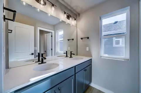 Bath - 13502 Arriba Dr, Peyton, CO 80831 photo 5 of 5