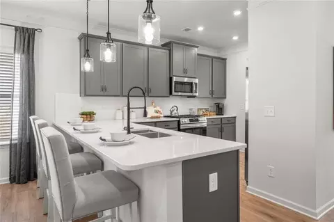 Kitchen - 200 Rory Dr, Calhoun, GA 30701 photo 4 of 9