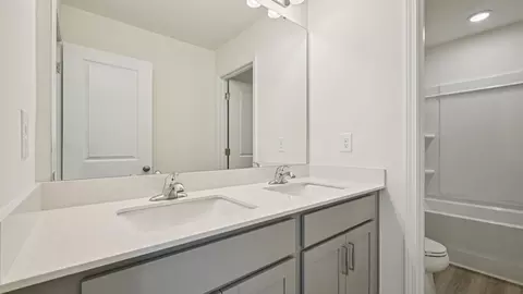 Bath - 4420 Bragg Rd, Durham, NC 27704 photo 2 of 2