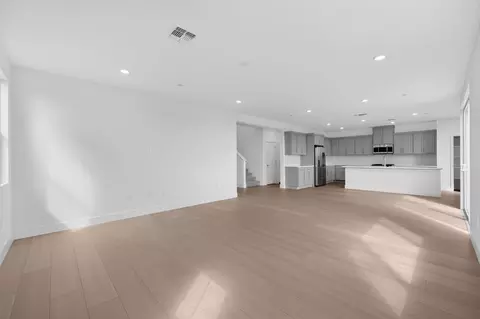 Living - 2897 Dapper St, Tracy, CA 95377 photo 3 of 3