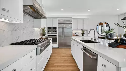 Kitchen - Magic Mtn Pkwy & Commerce Ctr D, Valencia, CA 91381 photo 1 of 4
